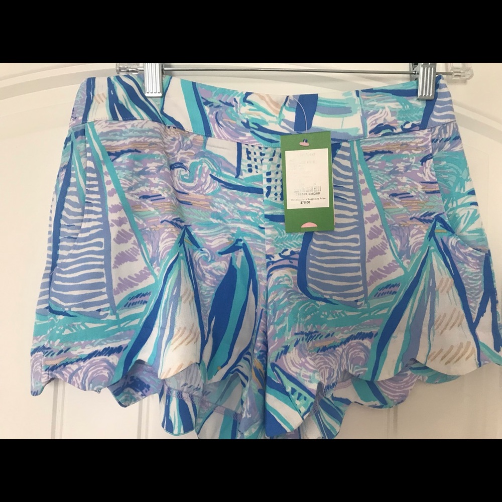 Lilly Pulitzer Dahlia shorts, size M, Aboat Time print